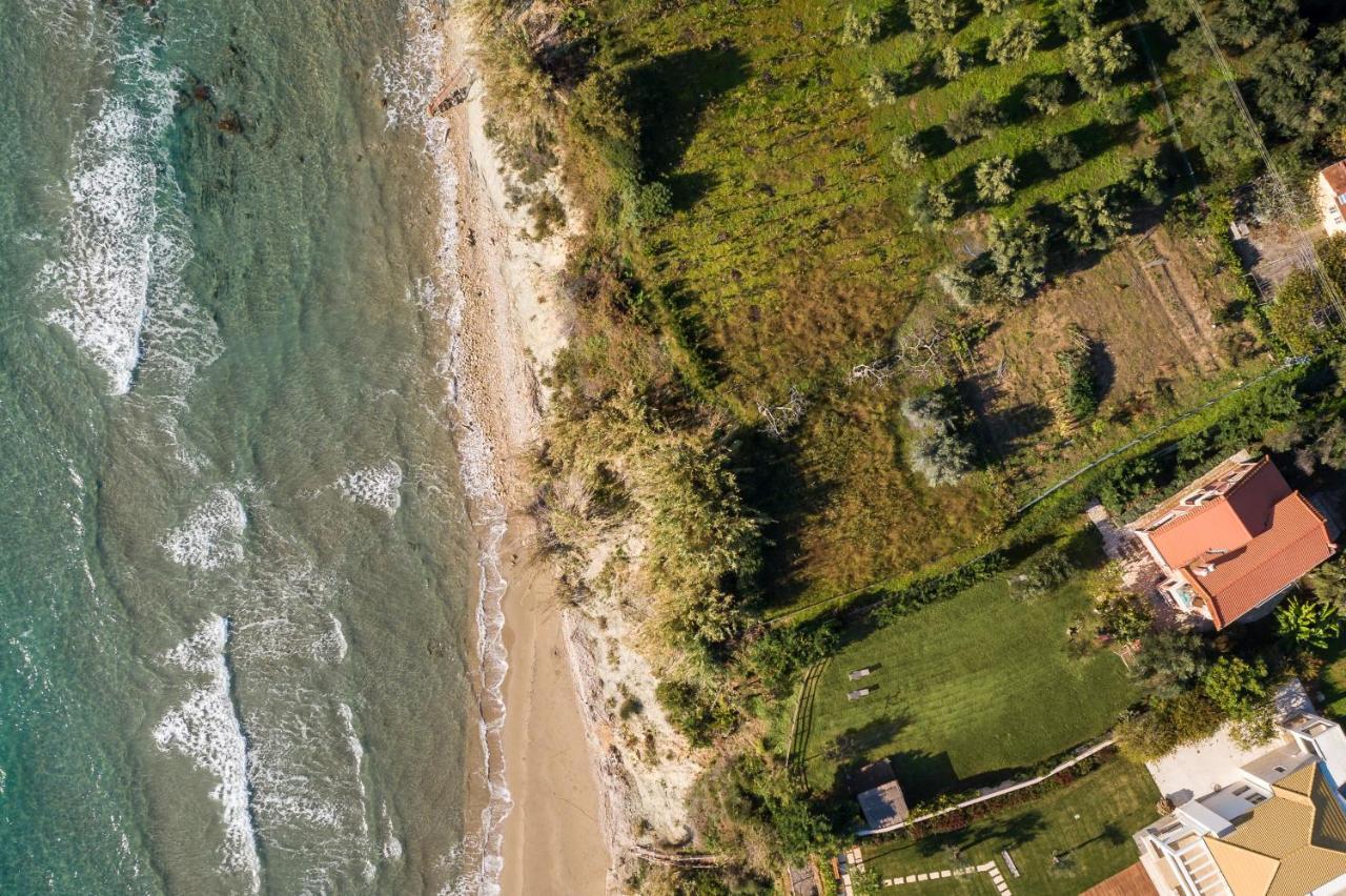 Beachfront Villa Meliti Ágios Matthaíos Exterior foto